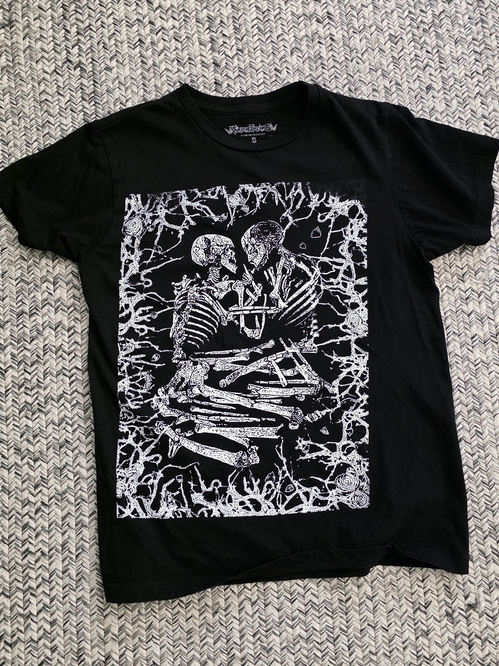 Black Skeleton Embrace Graphic Tee - Men's Short Sleeve
